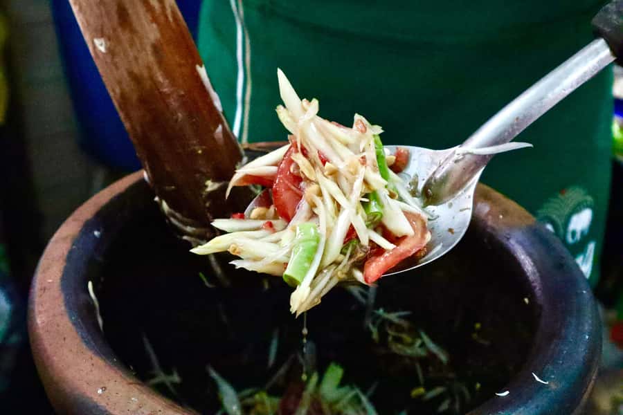 Bangkok: Chinatown Street Food Tour with 8+ Local Dishes - Small group, English tour, and what to plan ahead