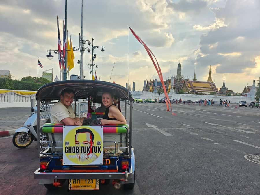 Bangkok: CHOB TUK TUK Ride + Canal Tour + Foods Tasting - Guide Value in Bangkok: English Support Changes Everything
