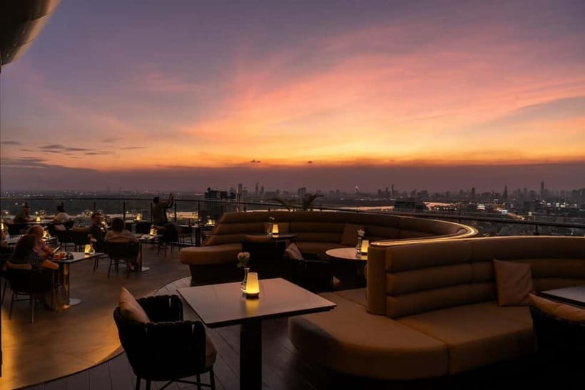 Bangkok: Cielo Sky Bar & Restaurant Rooftop - Dress rules and rooftop restrictions you should take seriously