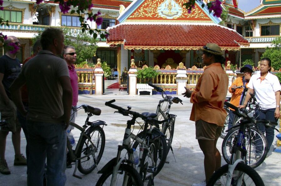 Bangkok: City Culture half-day Bike Tour - Pedaling Along the Train-Graveyard: One of Bangkok’s Most Striking Contrasts
