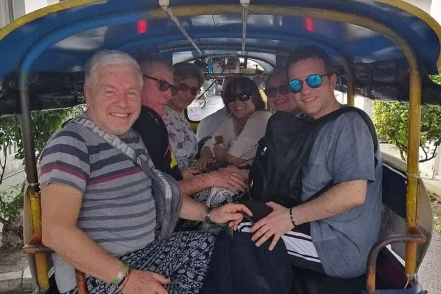 Bangkok: City Highlights and Landmarks Private Walking Tour - Thong Lo: modern Bangkok for food, bars, and clubs