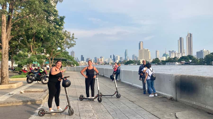 Bangkok: City Highlights Electric Scooter Tour - The Big Swing of Bangkok: Iconic and Photo-Ready