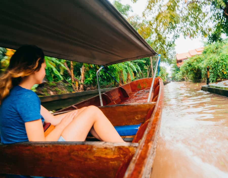 Bangkok: City Highlights & Floating Markets Private Tour - Maeklong Railway Market and the Salt Lake De Maeklong Stop