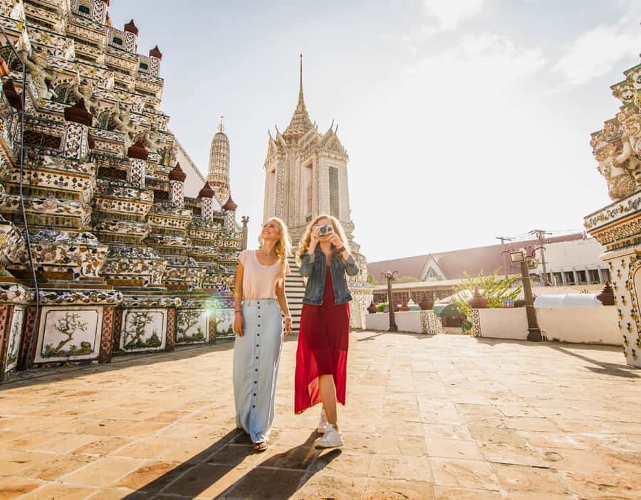 Bangkok: City Highlights & Floating Markets Private Tour - Damnoen Saduak Floating Market by Longtail Boat: Canal Life, Not Just Photos