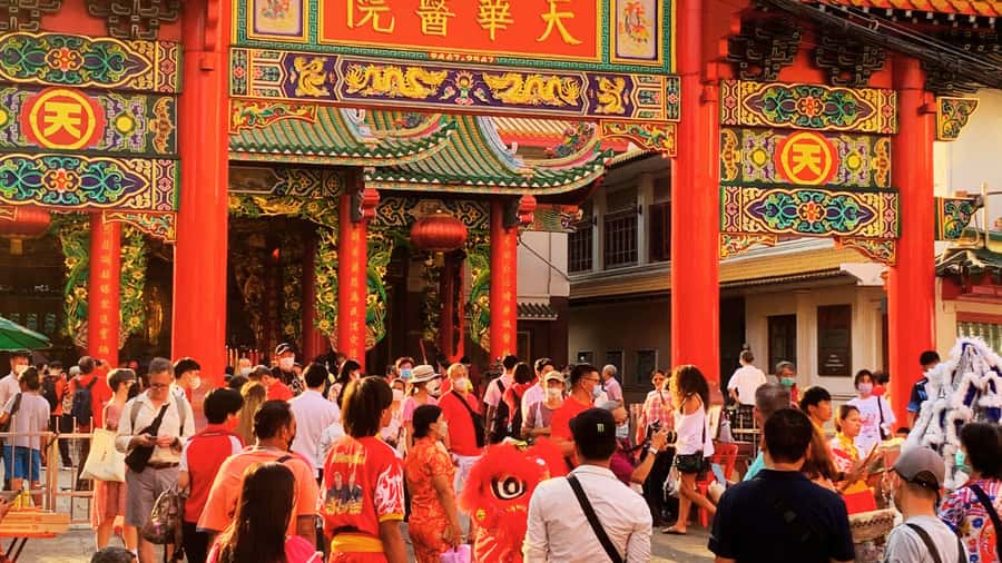 Bangkok: City Highlights Private Tour with Palace & Temples - What to wear and bring, so temple checks do not slow you down