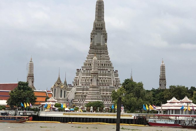 Bangkok: City Highlights Temple and Market Walking Tour - Wat Arun, Temple of Dawn: why the river setting matters