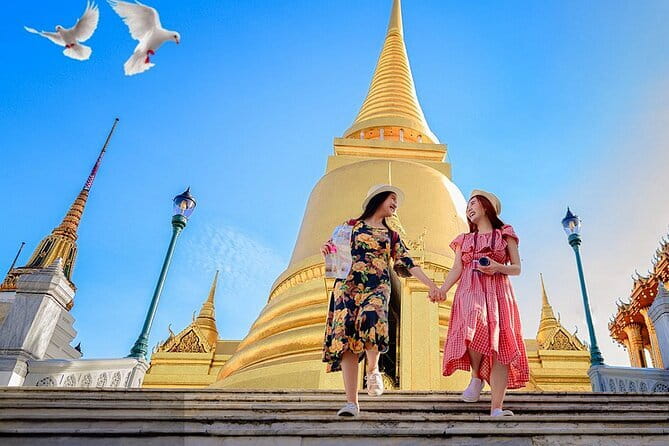 Bangkok Classic 3-Temples With Buffet Lunch Day Tour - Wat Arun: Temple of Dawn and those picture-perfect spires