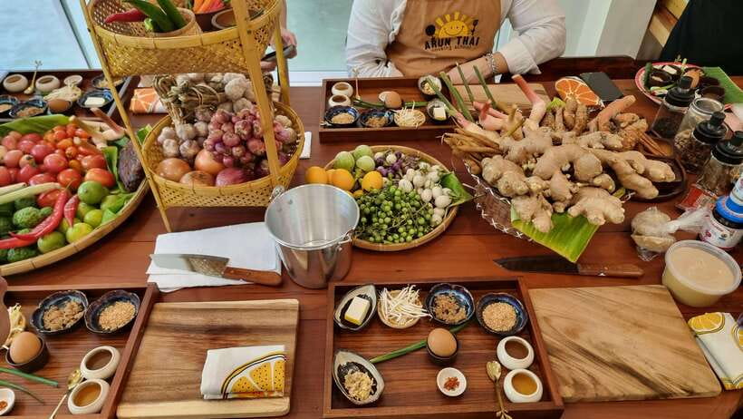 Bangkok: Cooking Class + Tuk Tuk Ride + Market Tour - Instructor Style: June, Lalit, and Clear Step-by-Step Teaching