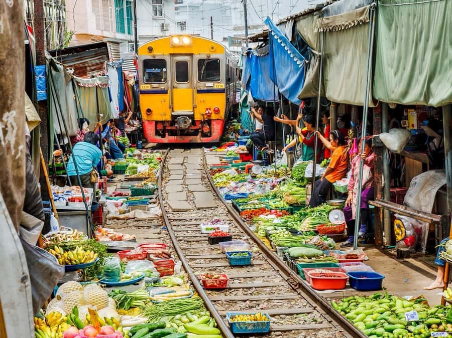 Bangkok: Damnoen Saduak and Ayutthaya Private Day Trip - Hotel pickup at 7:00am, and why that early start is your friend