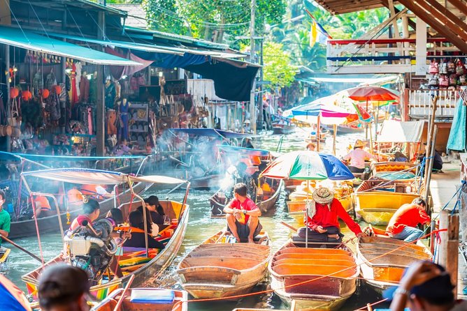 Bangkok: Damnoen Saduak and Maeklong Railway Market Japanese tour - Getting to Mae Klong Railway Market: your first big wow