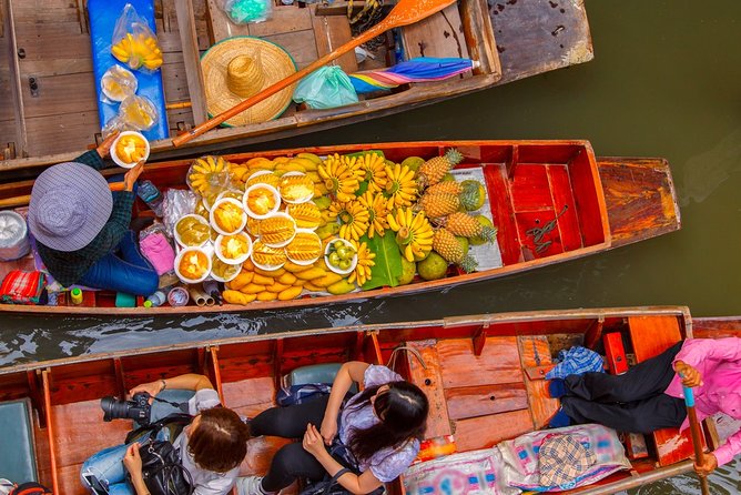 Bangkok: Damnoen Saduak and Maeklong Railway Market Japanese tour - The coconut farm moment (and why it’s not just fluff)