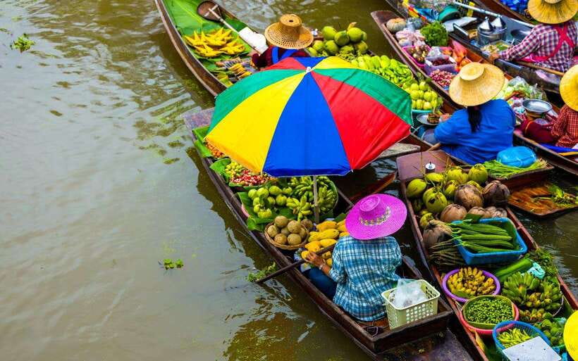 Bangkok: Damnoen Saduak and Train Market with Boat Ride - Food and shopping: what to plan for, what to skip