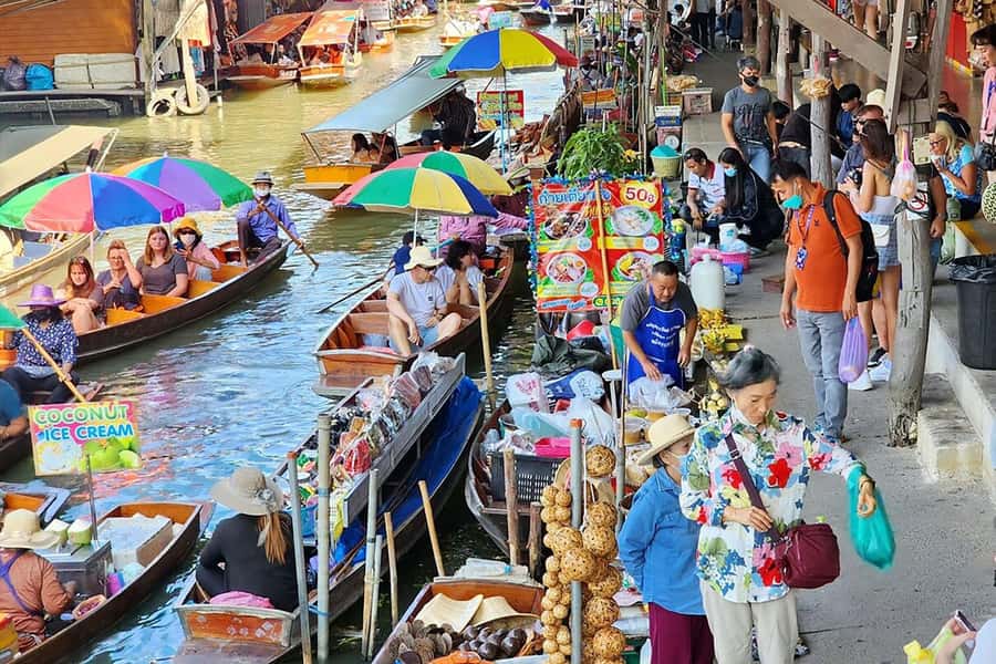 Bangkok: Damnoen Saduak Market & Kayaking Adventure - Morning Pick-Up and the Maeklong Railway Market Show
