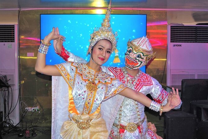 Bangkok Dinner Cruise with Intl Buffet, Live Music & Hotel Pickup - Live music and Thai dance: entertainment that can shape your expectations