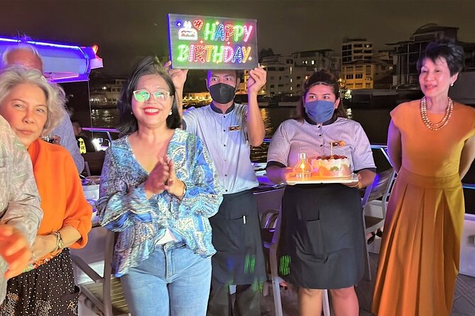 Bangkok Dinner Cruise with Intl Buffet, Live Music & Hotel Pickup - Who this Bangkok dinner cruise is best for
