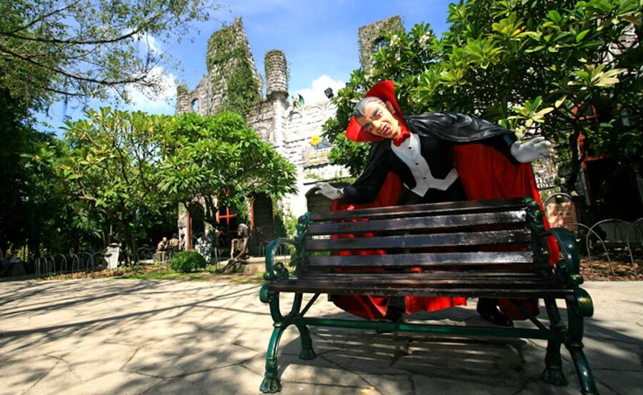 Bangkok: Dream World Entrance Ticket - Food, games, and how to keep your one-day plan realistic