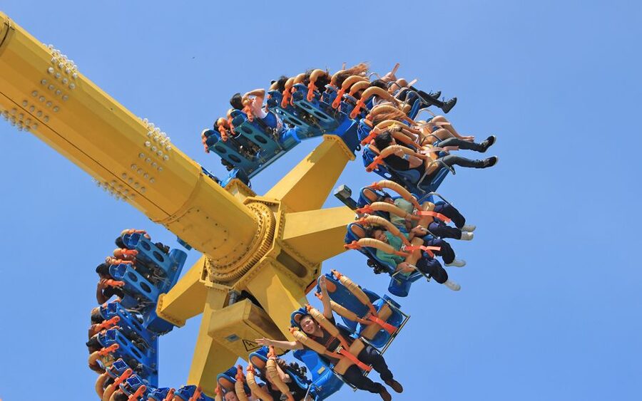 Bangkok: Dream World Entrance Ticket - Entering fast: redeem your voucher and get your wristband