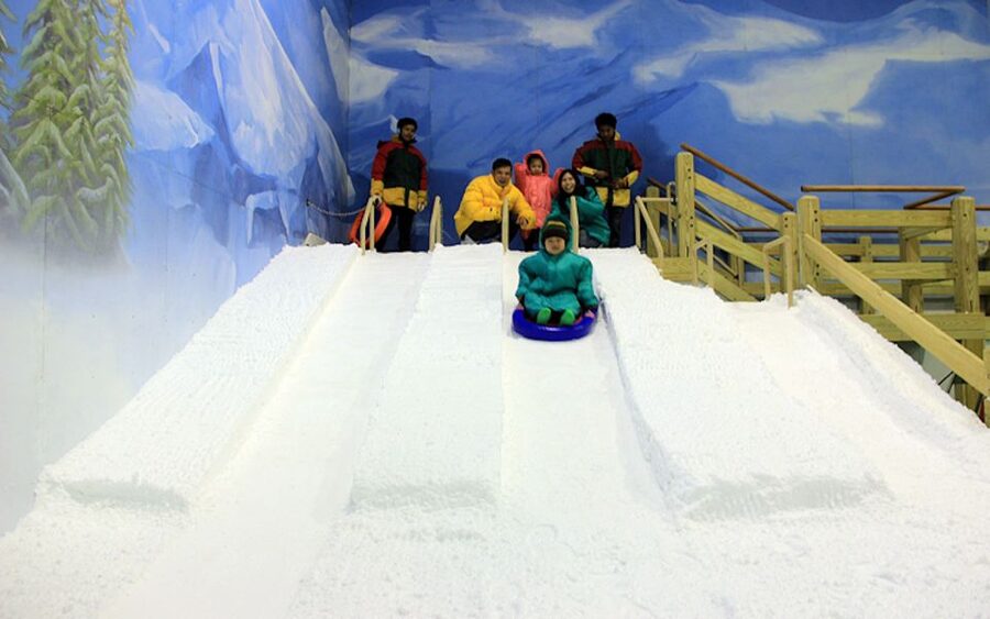 Bangkok: Dream World Entrance Ticket - Fantasy Land: world fairytales, a Giant House, and 4D rides