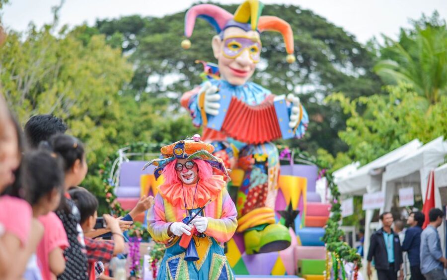 Bangkok: Dream World Entrance Ticket - Snow Town at -8°C: how to plan for the cold reality