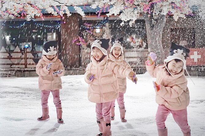 Bangkok Dream World & Snow Town Theme Park Admission Ticket (SHA Plus) - Love Garden and the best walk-through photo zones