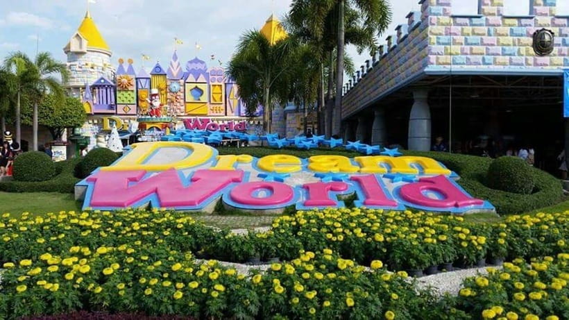 Bangkok: Dream World Unlimited Ride Ticket with Lunch - Parades and photo-friendly park grounds for easy wins