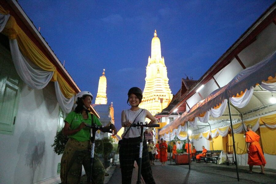 Bangkok: E-Scooter Night Tour with Local Street Food - Wat Arun, Santa Cruz, and the skyline glow you can actually stop for
