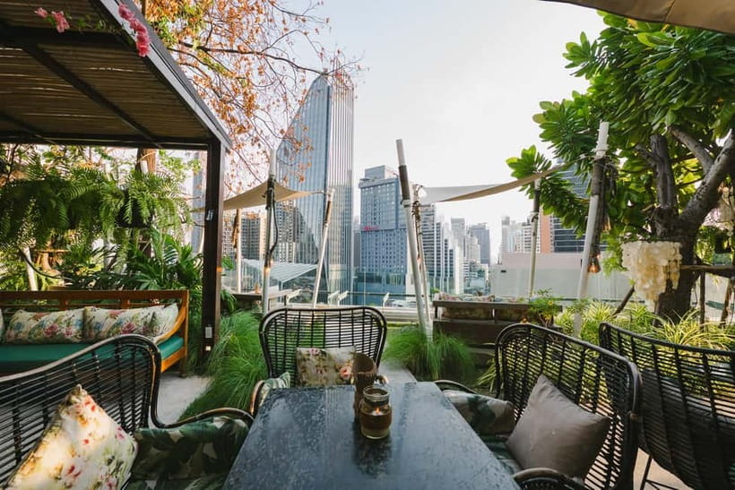 Bangkok: Escape Rooftop Bar at The Emquartier F&B Packages - Entering ESCAPE at EmQuartier, From Check-In to First Sips