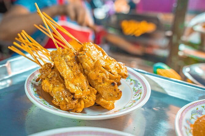 Bangkok Evening Food Tour by Tuktuk - Tom Yum Wontons, and why this opening sets the tone
