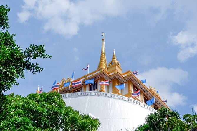 Bangkok Evening Food Tour by Tuktuk - Food quantity, pacing, and how hungry you should be