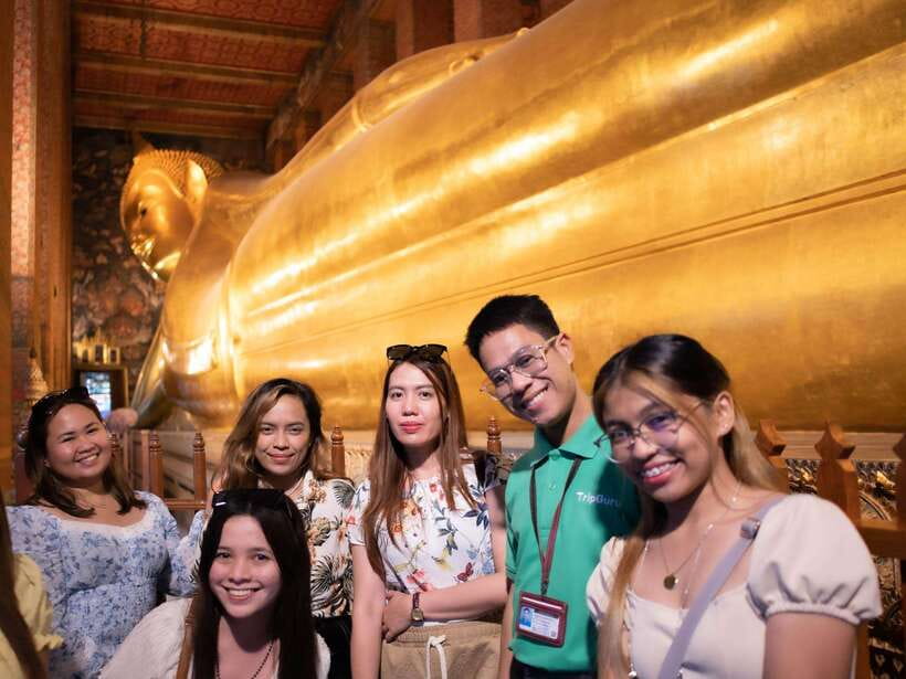 Bangkok: Evening Tour with Wat Arun, Wat Pho & Tuk Tuk Ride - Guides, language support, and why good pacing changes everything