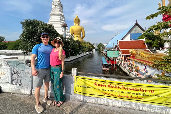 Bangkok Experiences Bike Tours-Backstreets and Hidden Gems - Wat Nak Prok: Thai-Chinese architecture in a calmer setting