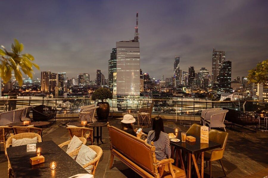 Bangkok: Fallabella River Front Iconsiam - Who should book this Bangkok riverside dinner?