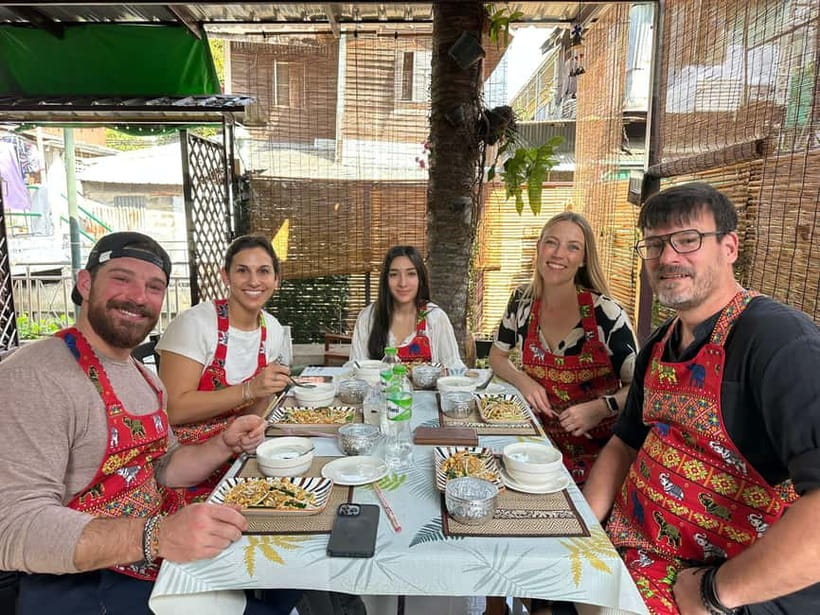 Bangkok: Favourite Thai Flavors Cooking Class by Smart Cook - Your 150-Minute Plan: From Ingredients to Three Finished Plates