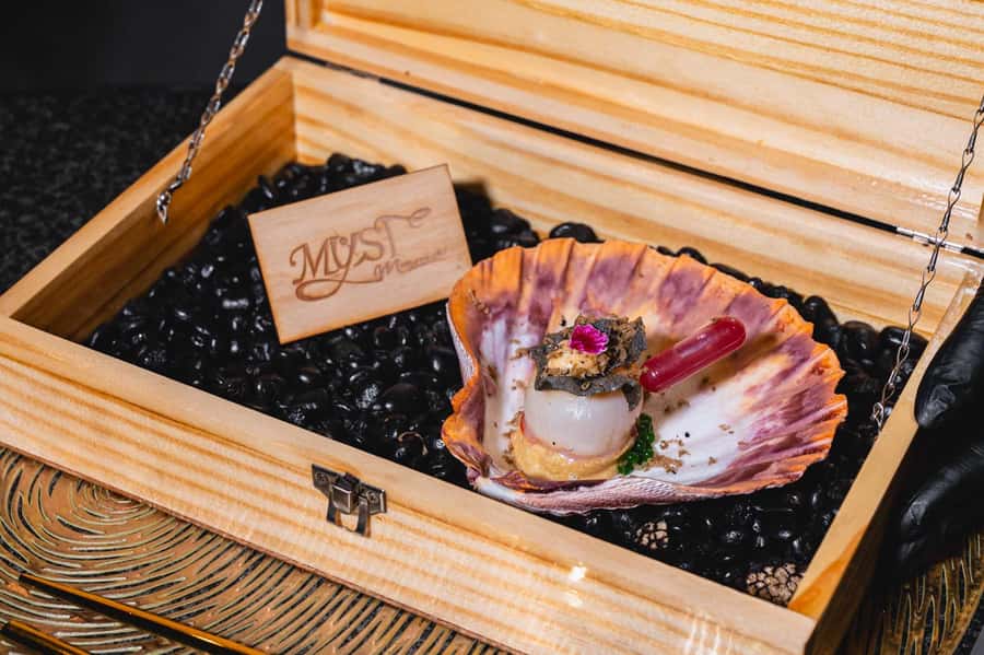 Bangkok: Fine Dining in Stunning Waterfall Cave at Myste - The food itself: creative flavors with Thai roots