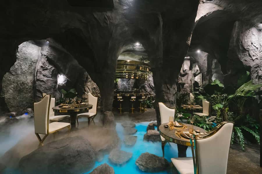 Bangkok: Fine Dining in Stunning Waterfall Cave at Myste - Your 90-minute timeline: how the meal experience is paced