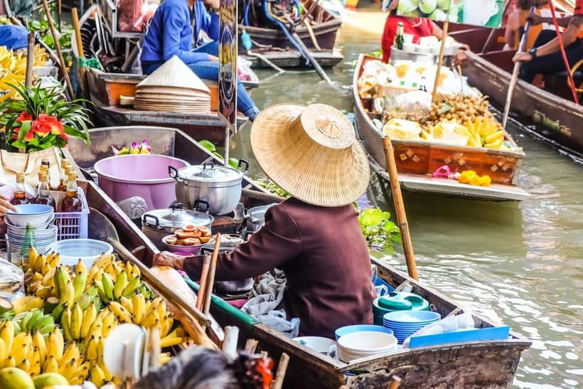 Bangkok: Floating Market, Phra Pathom Pagoda & Cafes Tour - A one-day loop outside Bangkok you can actually use