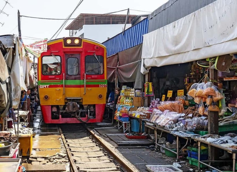 Bangkok: Floating Market & Railway Market with Hotel Pick Up - Hotel pickup at 8:00 AM, then straight into Ratchaburi