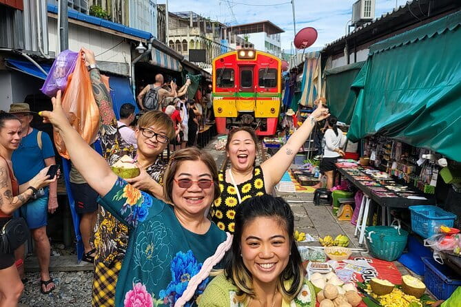 Bangkok: Floating Market & Train Market Discovery - Practical tips that make this day trip easier