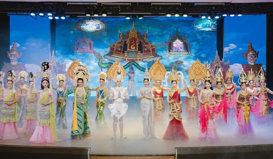 Bangkok: Golden Dome Cabaret Show Entry Ticket - Your Night of Cabaret: Music, Dance, and Costumes