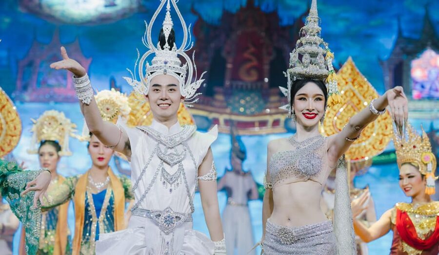 Bangkok: Golden Dome Cabaret Show Entry Ticket - Food, Drinks, and Photo Moments: Practical Expectations