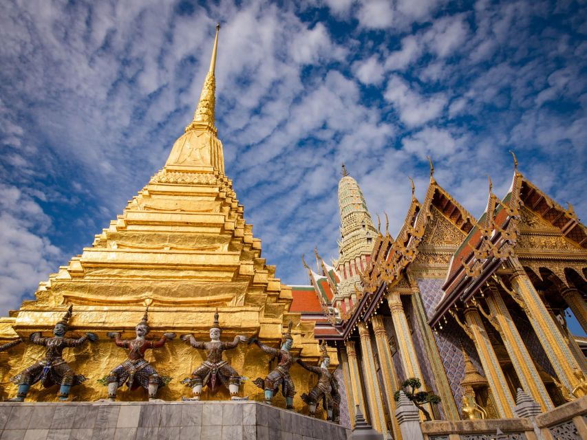 Bangkok: Grand Palace and Wat Phra Kaew Guided Walking Tour - Wat Phra Kaew and the Emerald Buddha: what to focus on