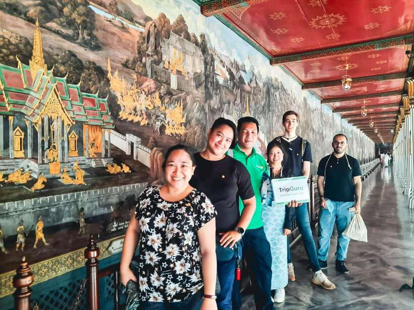 Bangkok: Grand Palace and Wat Phra Kaew Guided Walking Tour - Walking pace, shade breaks, and the heat factor