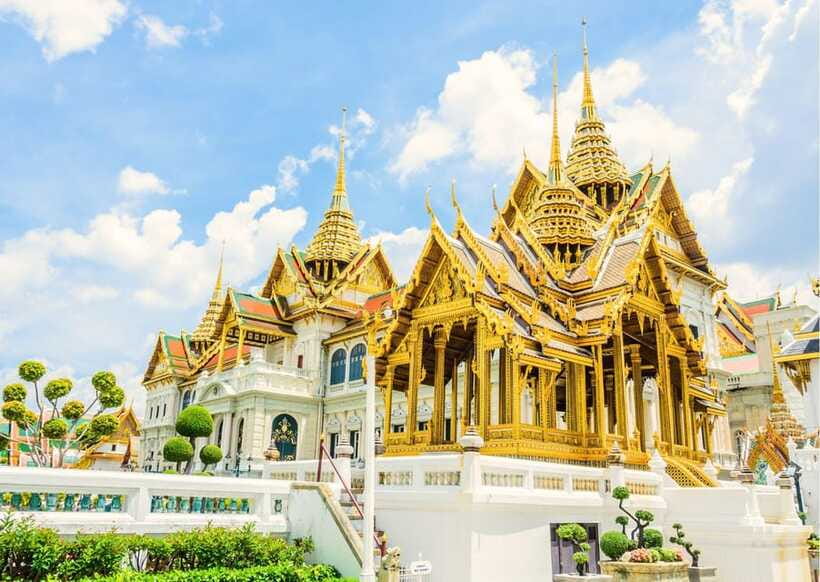 Bangkok: Grand Palace & Emerald Buddha Entry with Audioguide - Timing, walking, and who should reconsider