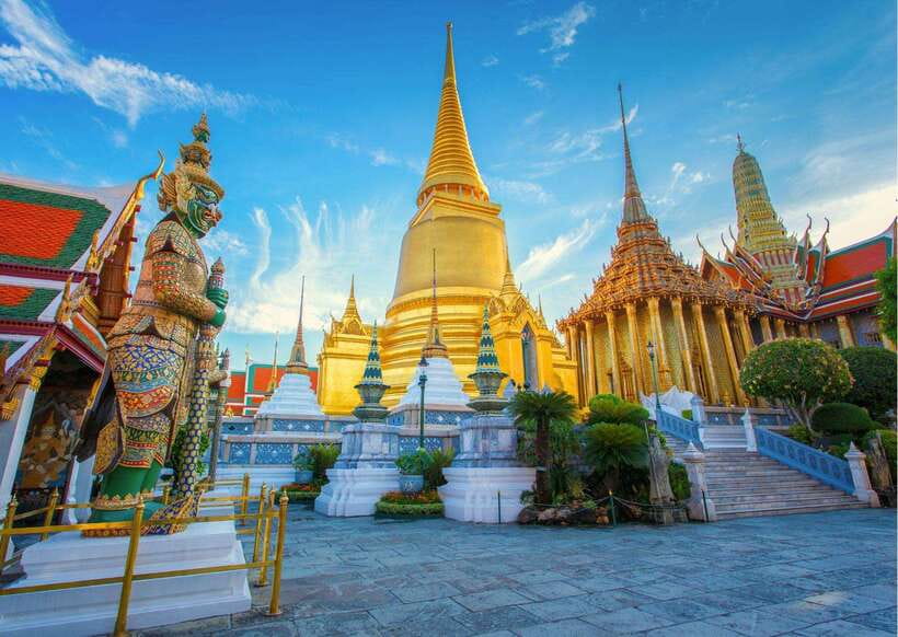 Bangkok: Grand Palace & Emerald Buddha Entry with Audioguide - Museums between temple stops: Queen Sirikit and Arts of the Kingdom