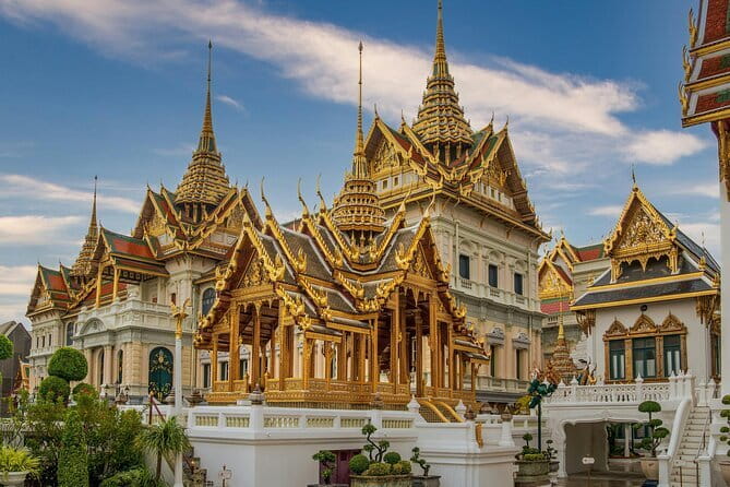 Bangkok: Grand Palace, Wat Pho and Chinatown Walking Tour - Price and value: what your $97.66 covers