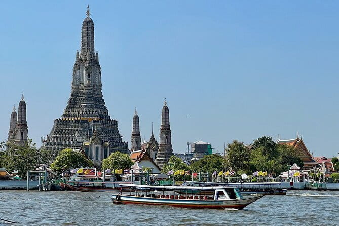 Bangkok: Grand Palace, Wat Pho and Chinatown Walking Tour - Stop 3: Wat Pho, Reclining Buddha, and the traditional massage school