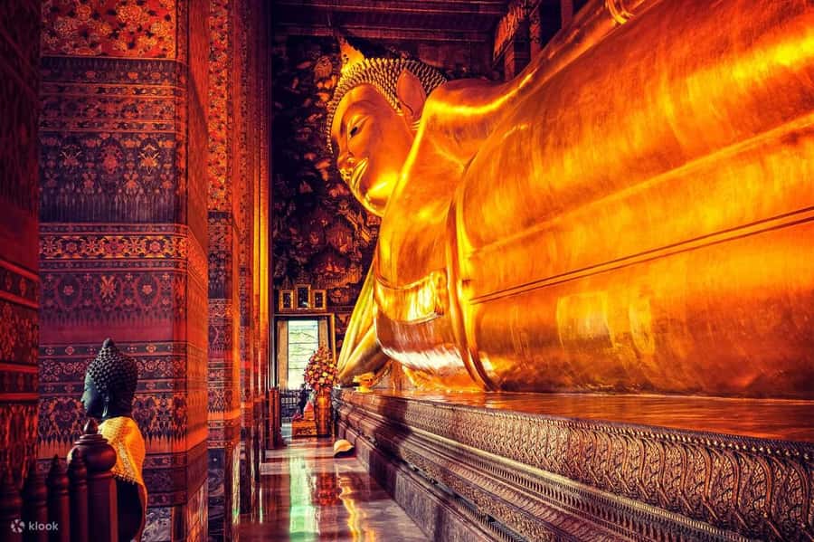 Bangkok: Grand Palace, Wat Pho, and Wat Arun Guided Tour - Wat Pho: the 46-meter Reclining Buddha and the calmer rhythm