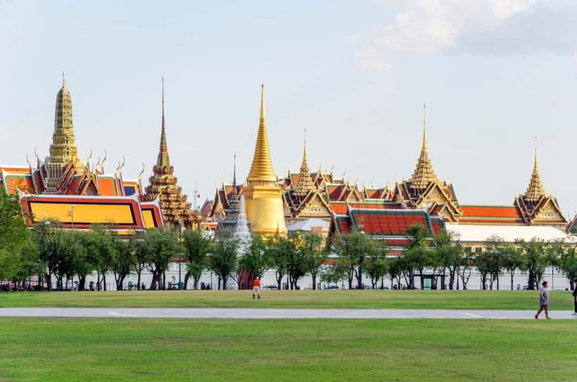 Bangkok: Grand Palace, Wat Pho, and Wat Arun Guided Tour - Wat Arun across the river: prang details plus a rewarding climb