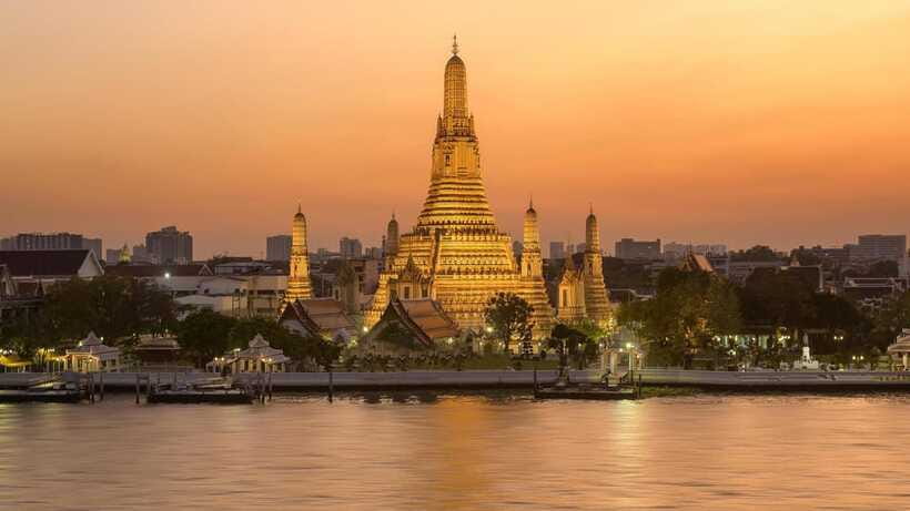 Bangkok: Grand Palace, Wat Pho, and Wat Arun Guided Tour - Should you book the Grand Palace, Wat Pho, and Wat Arun guided tour?