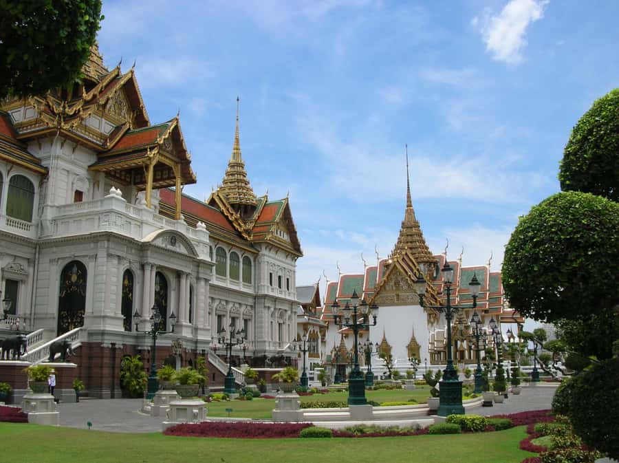 Bangkok: Grand Palace & Wat Pho Half-Day Private Tour - The 1,360 marble inscriptions, and why they matter